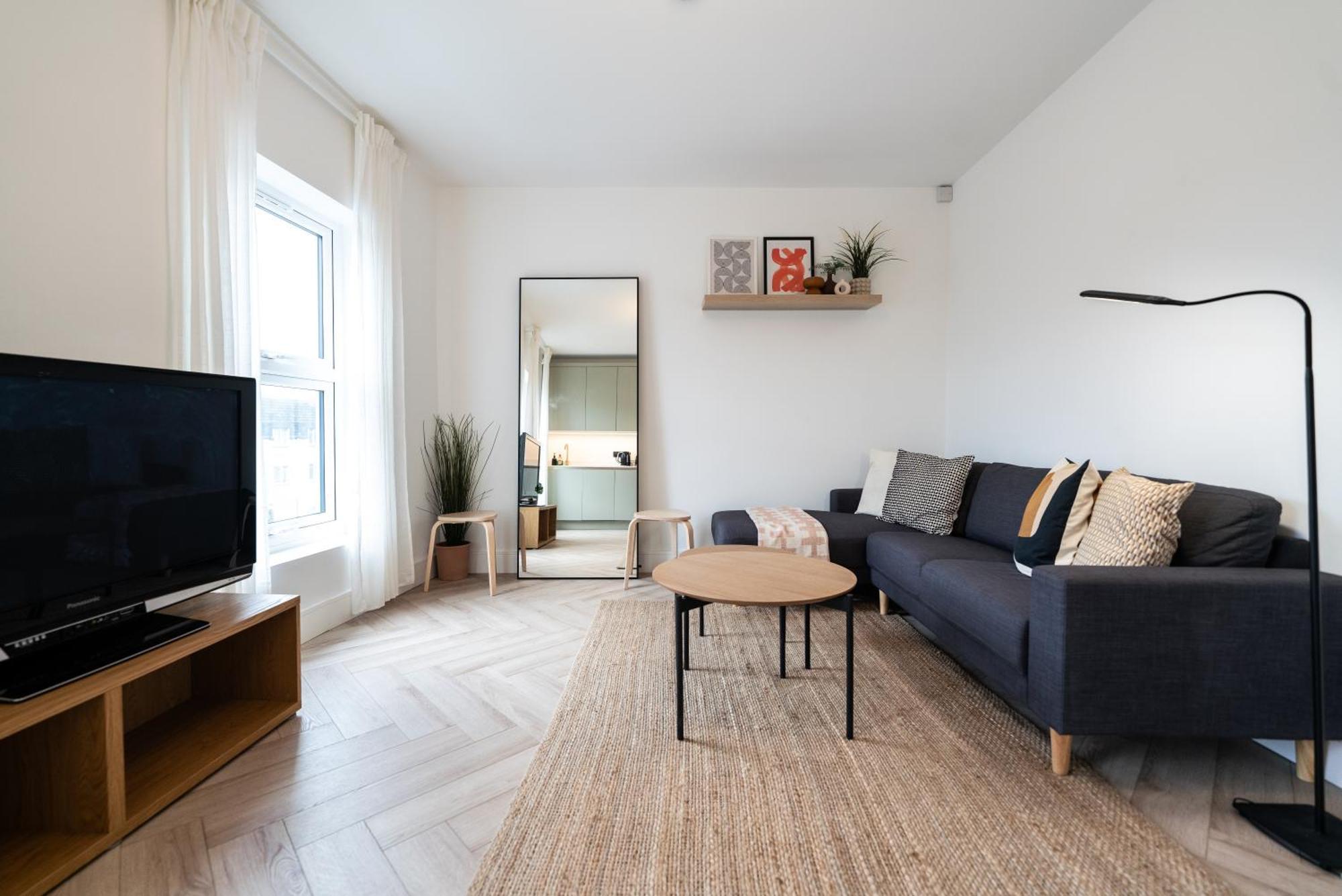 לונדון The Battersea Place - Charming 4Bdr Flat מראה חיצוני תמונה