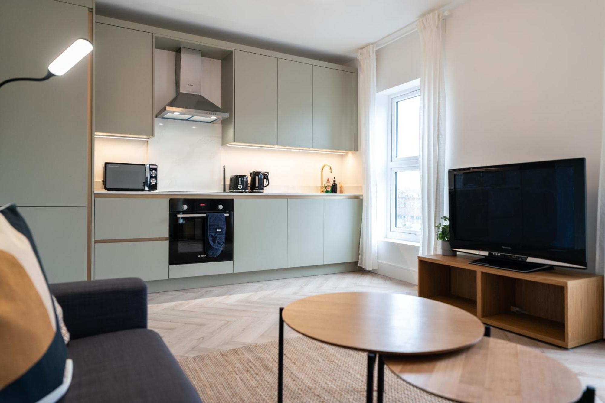 לונדון The Battersea Place - Charming 4Bdr Flat מראה חיצוני תמונה
