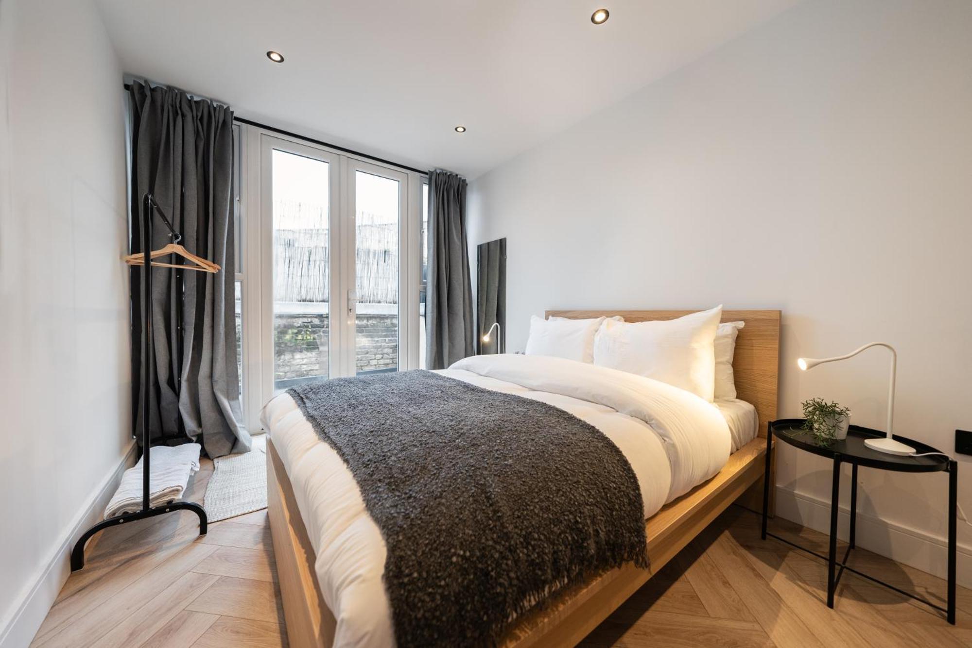 לונדון The Battersea Place - Charming 4Bdr Flat מראה חיצוני תמונה